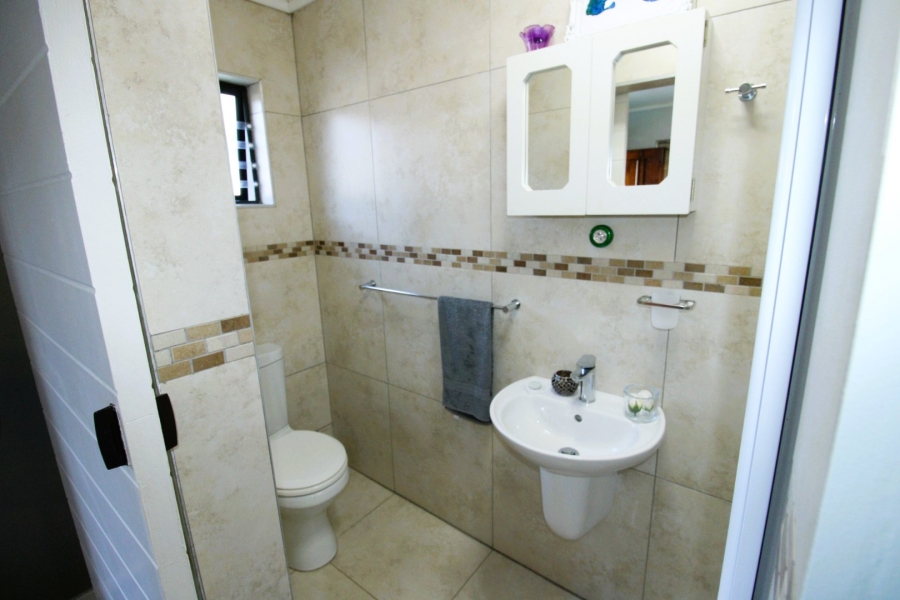 2 Bedroom Property for Sale in Nahoon Valley Park Eastern Cape